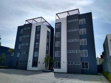 Departamento en Venta en Zona Recta Cholula y Esteban de Antuñano, Excelente Ubicación con Roof garden