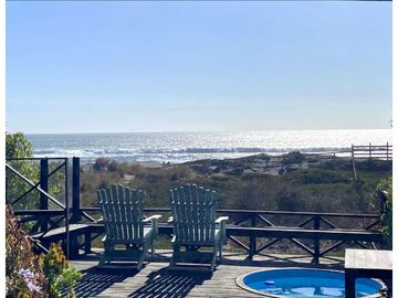 CASA PRIMERA LINEA - mejor sector de Pichilemu - Condominio