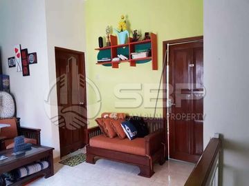 Rumah Cantik 2lt Strategis dlm Perum jl kaliurang km 9 utara UGM