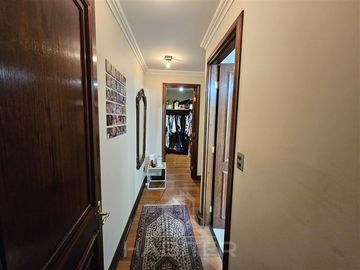 Departamento con Jardin en venta en Vitacura