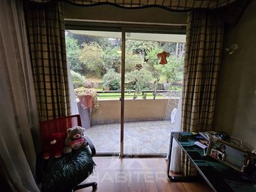 Departamento con Jardin en venta en Vitacura