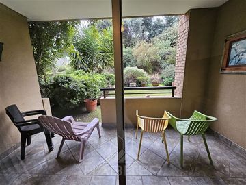 Departamento con Jardin en venta en Vitacura