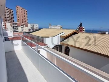 SE VENDE HERMOSA CASA EN SECTOR PLAYA BLANCA
