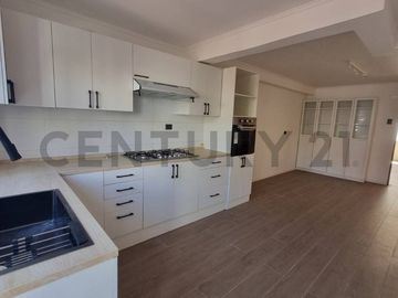 SE VENDE HERMOSA CASA EN SECTOR PLAYA BLANCA