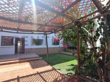 SE VENDE HERMOSA CASA EN SECTOR PLAYA BLANCA
