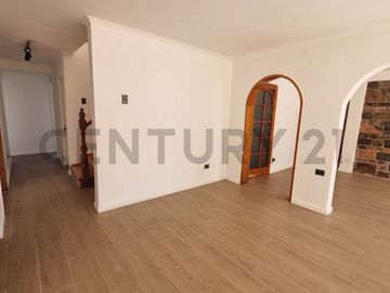 SE VENDE HERMOSA CASA EN SECTOR PLAYA BLANCA