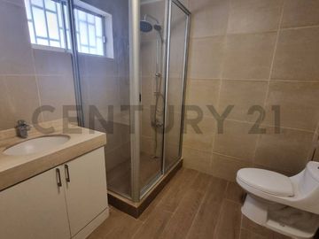 SE VENDE HERMOSA CASA EN SECTOR PLAYA BLANCA