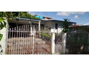 Se Vende Casa Esquinera en Villa Lucre $ 235 k AB