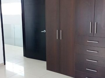 Casa en Venta en EL MIRADOR, Roof Garden, Doble Altura, Terreno 271 m2