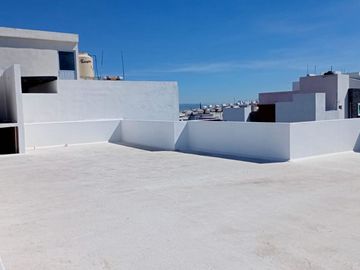 Casa en Venta en EL MIRADOR, Roof Garden, Doble Altura, Terreno 271 m2