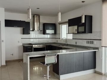Casa en Venta en EL MIRADOR, Roof Garden, Doble Altura, Terreno 271 m2