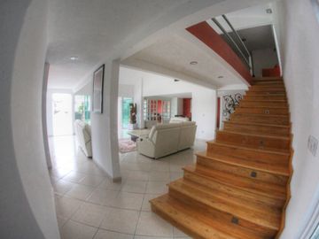 Rento Hermosa Residencia  en Condado de Sayavedra