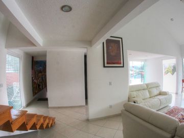 Rento Hermosa Residencia  en Condado de Sayavedra