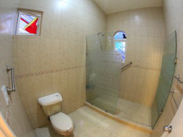 Rento Hermosa Residencia  en Condado de Sayavedra