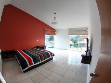 Rento Hermosa Residencia  en Condado de Sayavedra