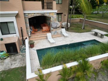 Apartamento en Buenaventura con piscina