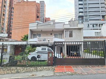 Venta de Casa en Bucaramanga - Barrio Cabecera del LLano. Cod V9234