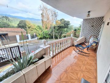 Venta de Casa en Bucaramanga - Barrio Cabecera del LLano. Cod V9234