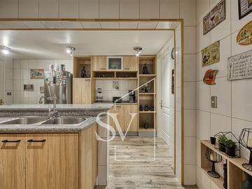 Casa en arriendo de 4 dorm. en Lo Barnechea