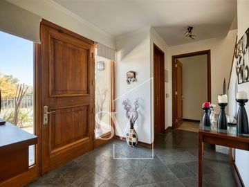 Casa en arriendo de 4 dorm. en Lo Barnechea
