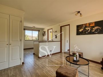 Casa en arriendo de 4 dorm. en Lo Barnechea