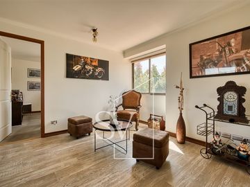 Casa en arriendo de 4 dorm. en Lo Barnechea
