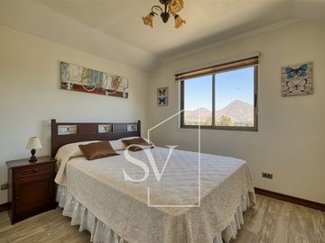 Casa en arriendo de 4 dorm. en Lo Barnechea