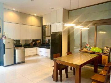 Rumah Jual Strategis Di Pusat Jakarta Dlm Komplek Taman Kartini