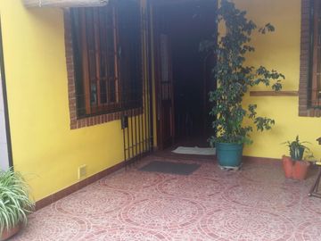 Casa lote propio den Mataderos