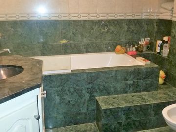 Casa lote propio den Mataderos