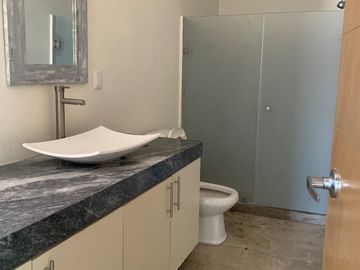 Casa en VENTA dentro de  exclusivo fraccionamiento HUERTAS EL CAMEN