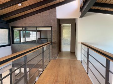 Casa en VENTA dentro de  exclusivo fraccionamiento HUERTAS EL CAMEN