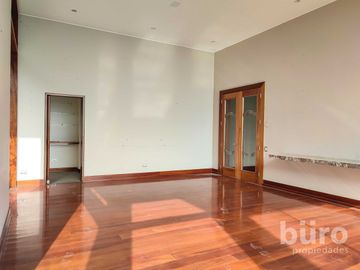 GRAN CASA DE 6 DORM EN VENTA EN EXCLUSIVO CONDOMINIO CASUARINAS