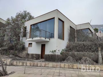 GRAN CASA DE 6 DORM EN VENTA EN EXCLUSIVO CONDOMINIO CASUARINAS