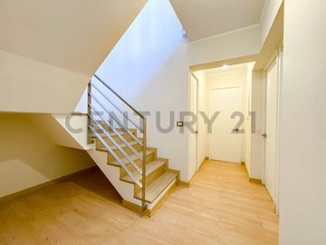 VENDO DUPLEX DE ESTRENO CON VISTA PANORAMICA