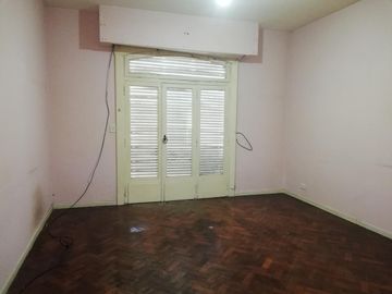 Departamento 2 ambientes en Venta a reciclar- Villa Crespo