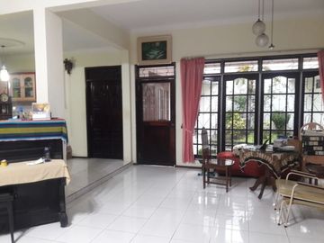 Rumah dijual Rungkut Asri Timur