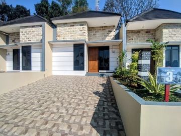 Rumah Mewah Semarang atas Banyumanik free AC