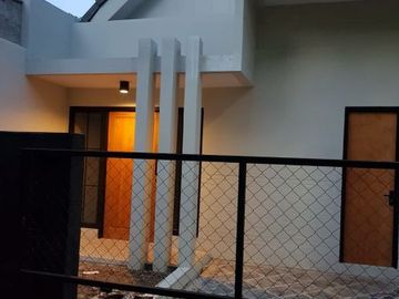 Rumah Siap Huni Nempel Graha Raya