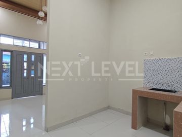 Rumah murah baru renovasi siap huni lokasi tidak banjir di pondok ungu permai Kota Bekasi