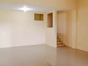 Rumah Baru 2,5 Lantai Luas 190 di Karanglo Arjosari kota Malang