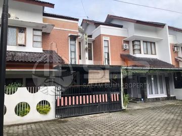 Rumah Dijual Jogja Cantik Perum jl palagan km 7 dkt UGM,Monjali,Hyatt,RS Sardjito