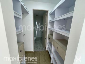 apartamento en arriendo en calle larga. Cod A69019