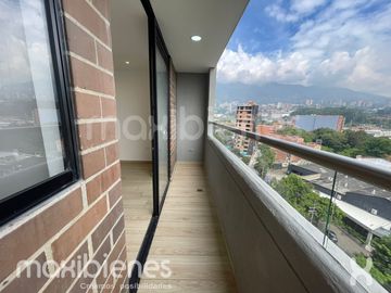 apartamento en arriendo en calle larga. Cod A69019