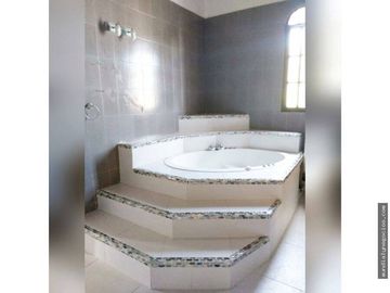 CASA EN VENTA BARRIO JARDÍN- SANTA MARTA | 739