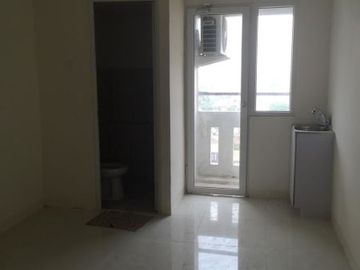 the green pramuka city apartemen