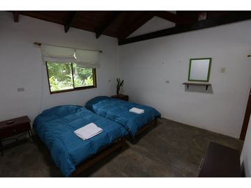 Hermosa casa ecologica al canto del Rio Shilcayo