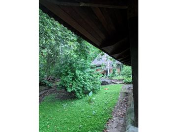 Hermosa casa ecologica al canto del Rio Shilcayo