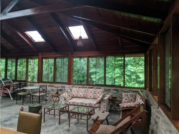 Hermosa casa ecologica al canto del Rio Shilcayo