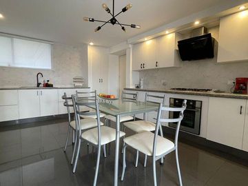 VENDO EN CENTRO NORTE  HERMOSO DEPARTAMENTO REMODELADO -153 mt, 3 DORMITORIOS